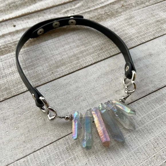 Crystal leather choker . Blue Angel aura rainbow iridescent Crystals choker - Picture 5 of 16